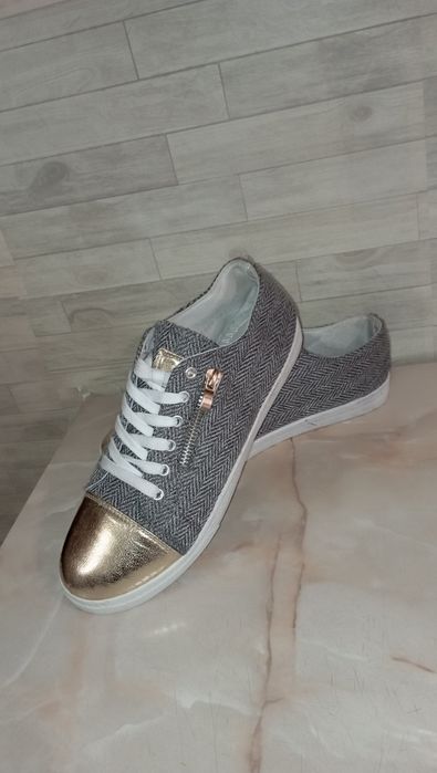 teniși de dama 40