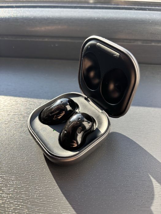 Casti Samsung Buds Live Black