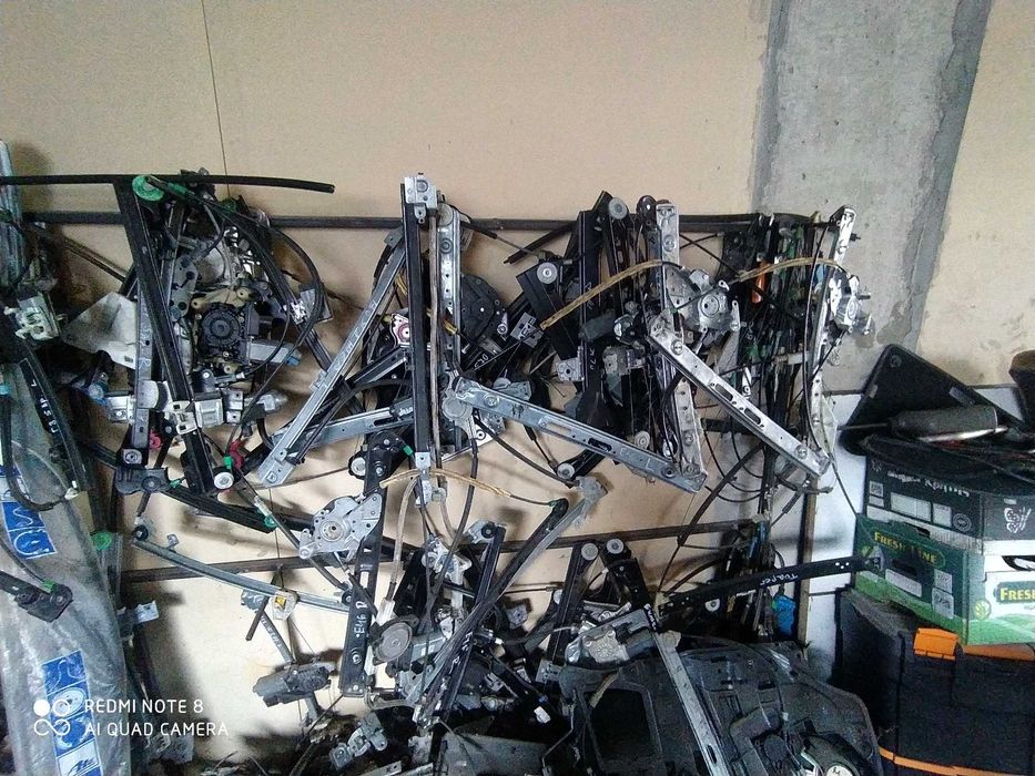 Ремонт и продажба на стъклоповдигачи – бързо, качествено и надеждно!