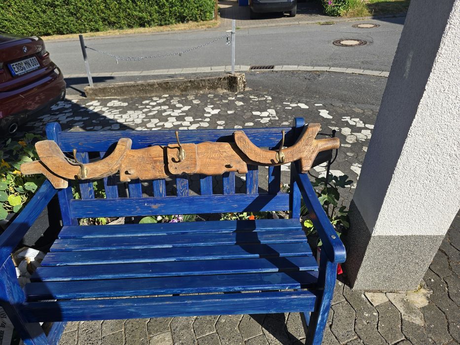Продавам уникално дъбова  закачалка.