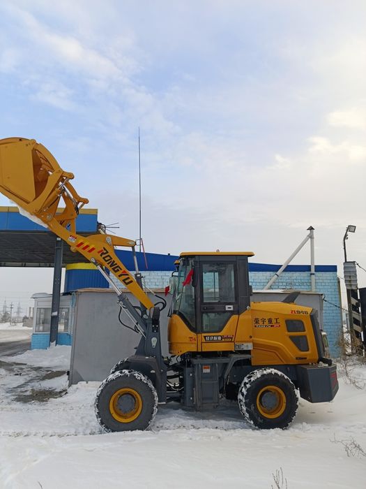 Фронтальный погрузчик ZL-946