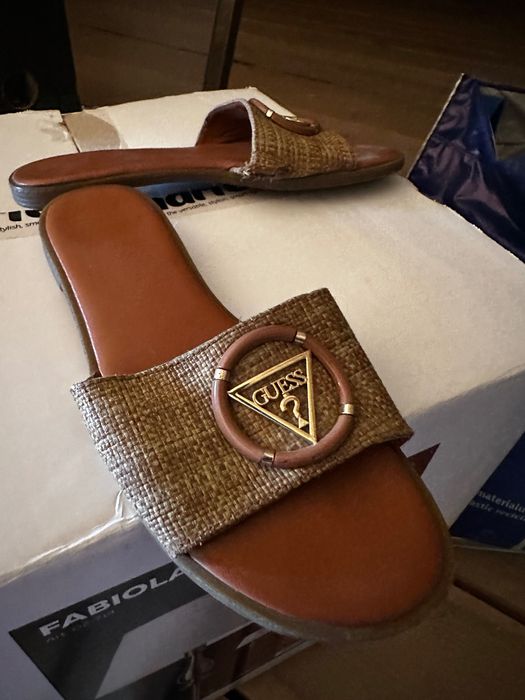 Papuci damă GUESS –  stare excelentă