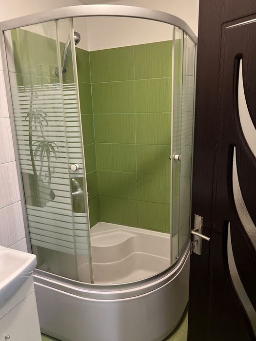 PF dau în chirie apartament 2 camere (living + dormitor)+ loc de parcare, 43 mp. Șesul de Sus, Florești