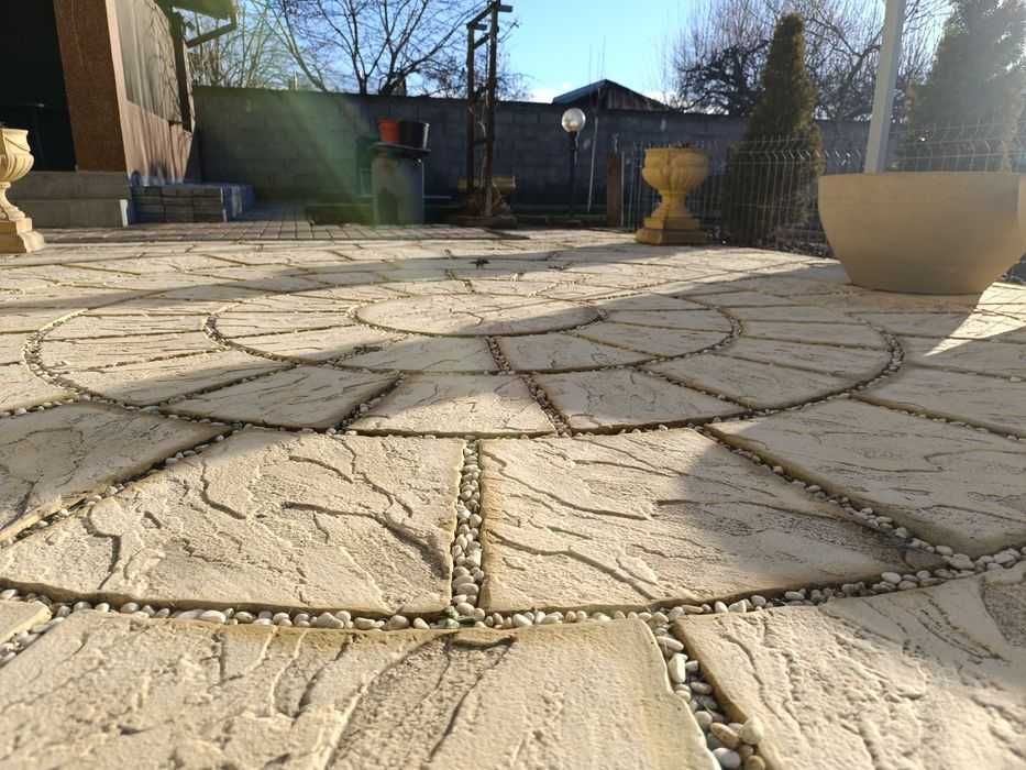 Set matrite pavaj rotund pt gradini,spatii verzi!