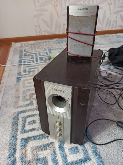 Колонка Microlab