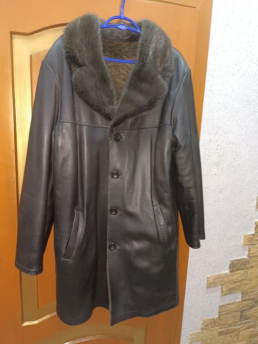 Дублёнка натуральная с норковым воротником.