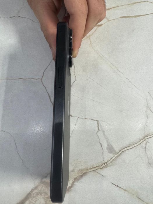 iPhone 15 pro 256, аккумулятор 87