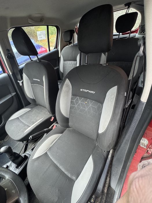 Dacia Sandero Stepway - 1.5dci - 90cp - 2013 - usor avariat
