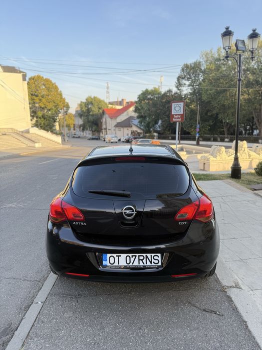 OPEL Astra 2010 — imagine 4