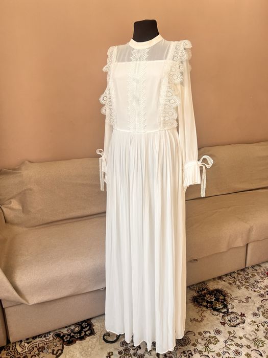 Продам белое нежное платье