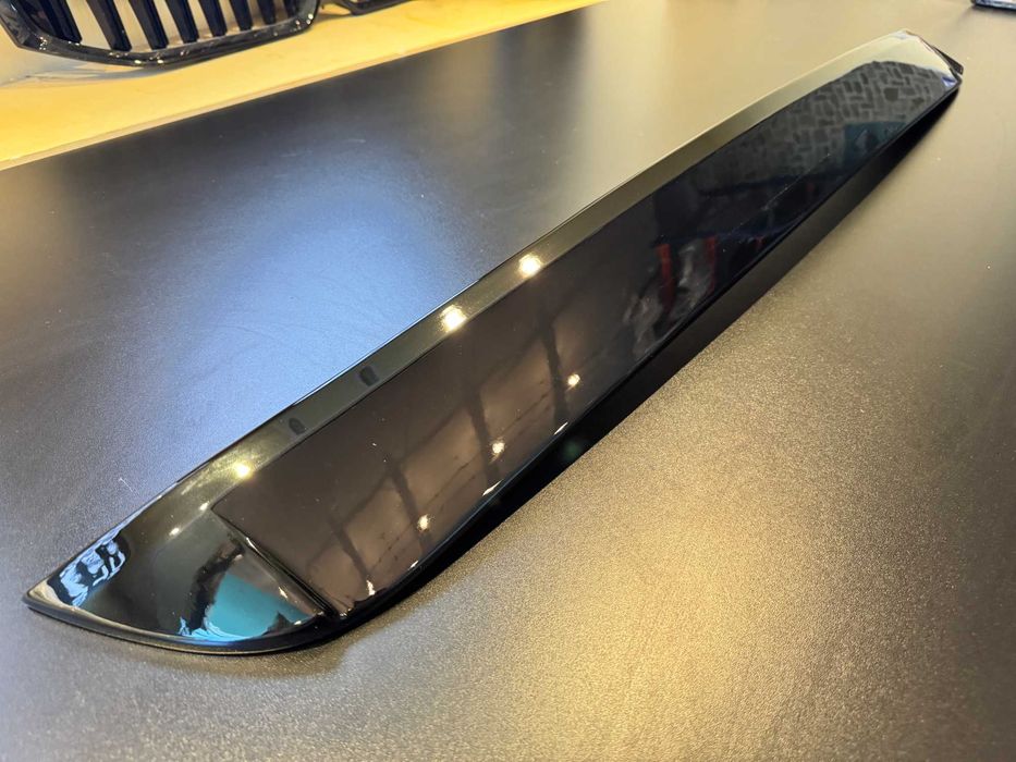 Eleron Luneta - Mercedes E Class W213 Negru Lucios