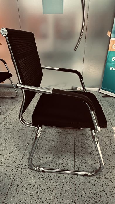 Стулья   офисные    новые !