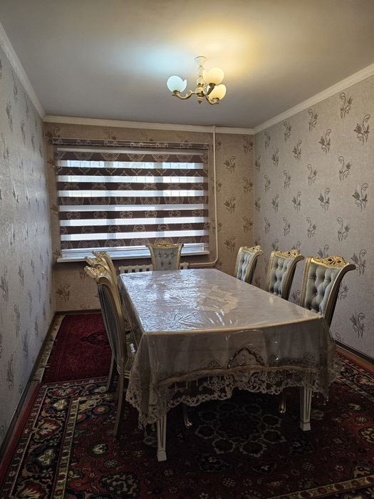 Продаётся квартира на Юнусабад 8 3/1/5 Срочно