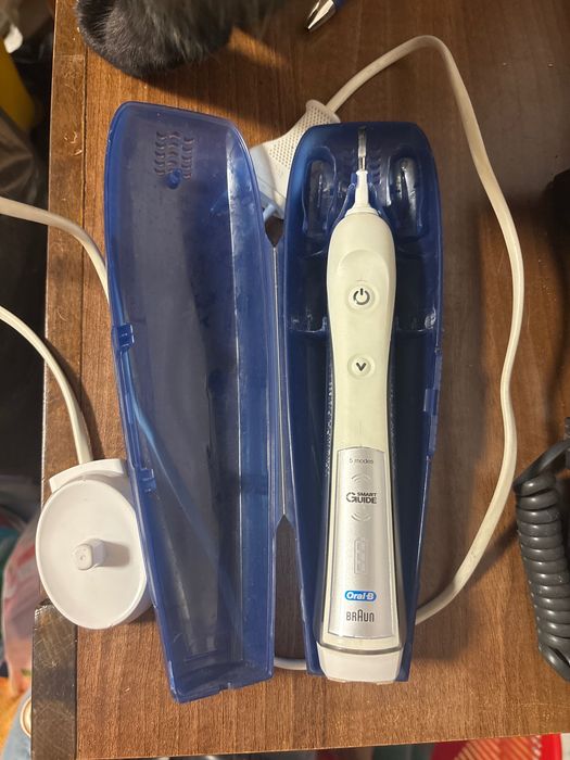 Periuta de dinti electrica Oral-B Triumph 5000