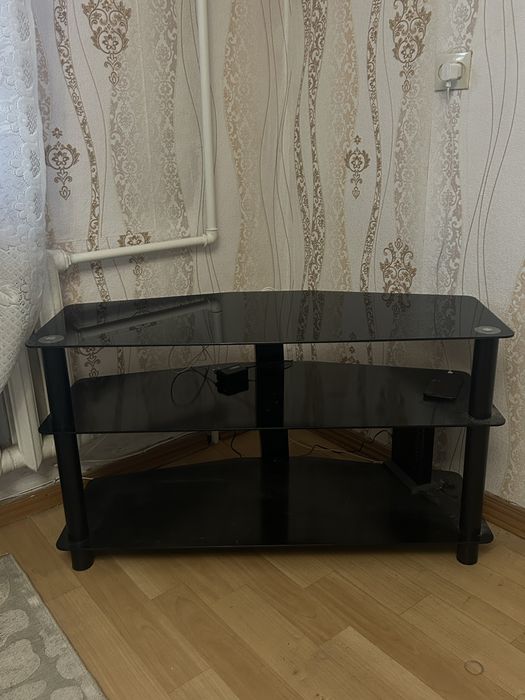 Столик для телевизора