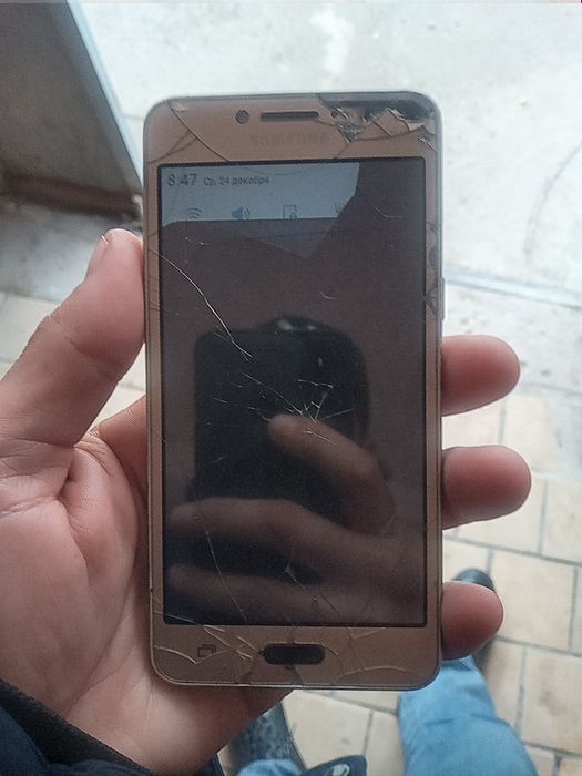 Самсунг ишлаб трубди экран алмаштириш керак