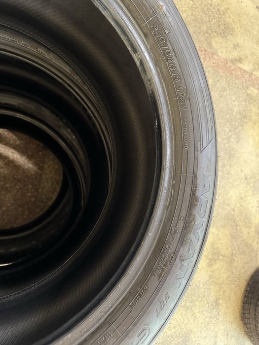 Yokohama 235/50/19 103V Advan