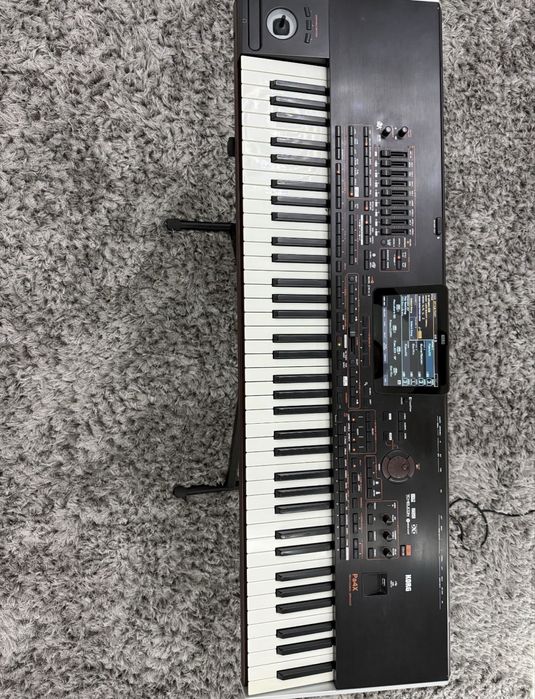 Korg pa 4 76 key in stare impecabila