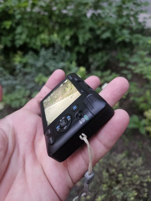 CANON IXUS 100IS. Цифровой фотоаппарат