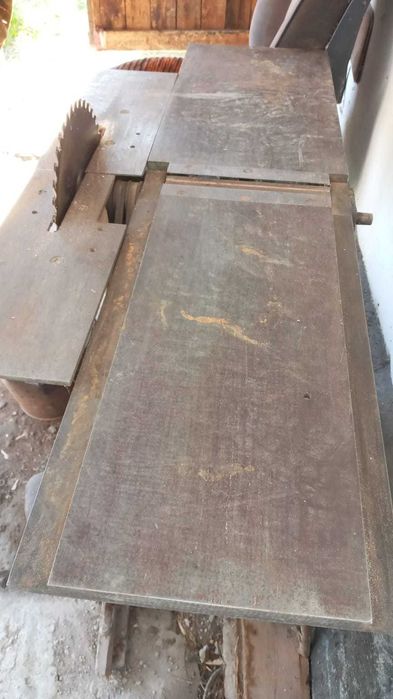 Станок деревообрабатывающий.