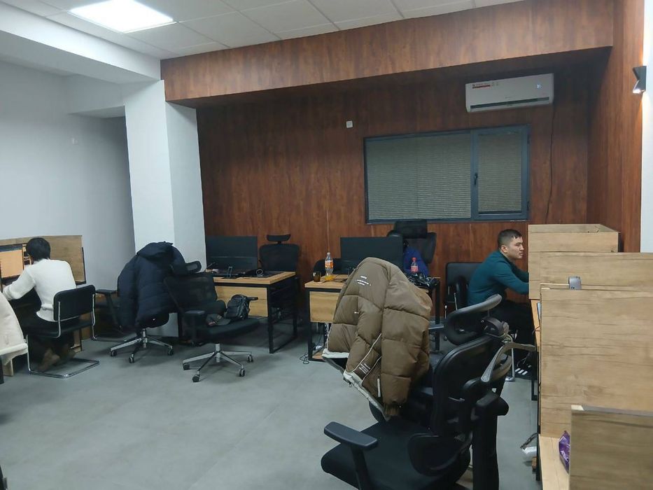 Srochna ofis sotiladi