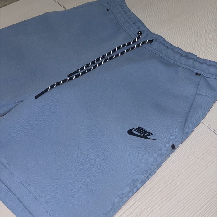 Pantaloni Scurti NIKE Tech