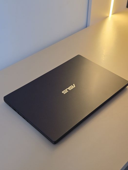 Asus is Search of Increadable [USA]