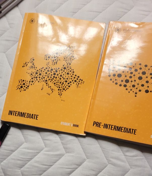 Продам книги по алгебре и английскому языку