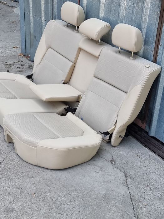 Обшивка двери на Subaru Forester Sg