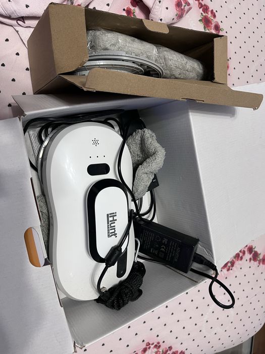 Robot autonom de curatat geamuri IHunt