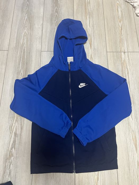 Екип Nike 156см.