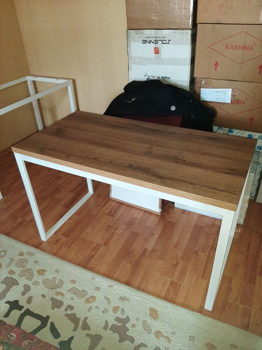 Продам стол для школьника