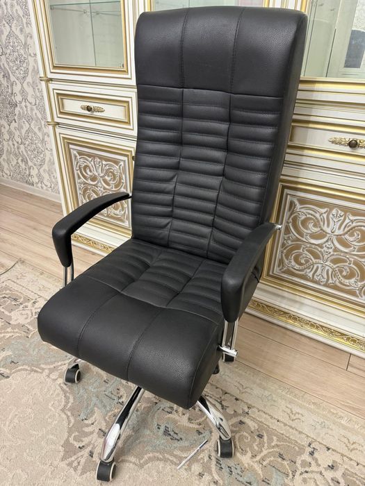 Продам офисное кресло
