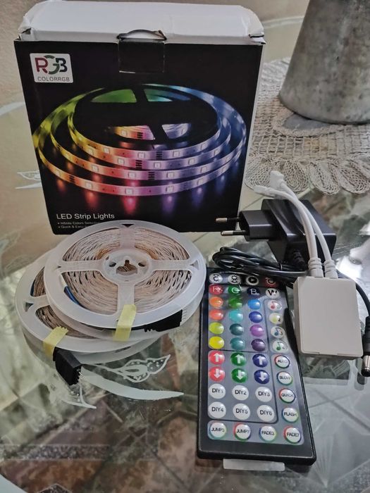 Banda led 20 metri cu Wireless avand aplicatie, music control, voice