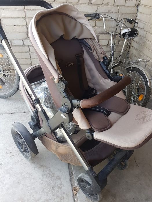Детская коляска для двойни