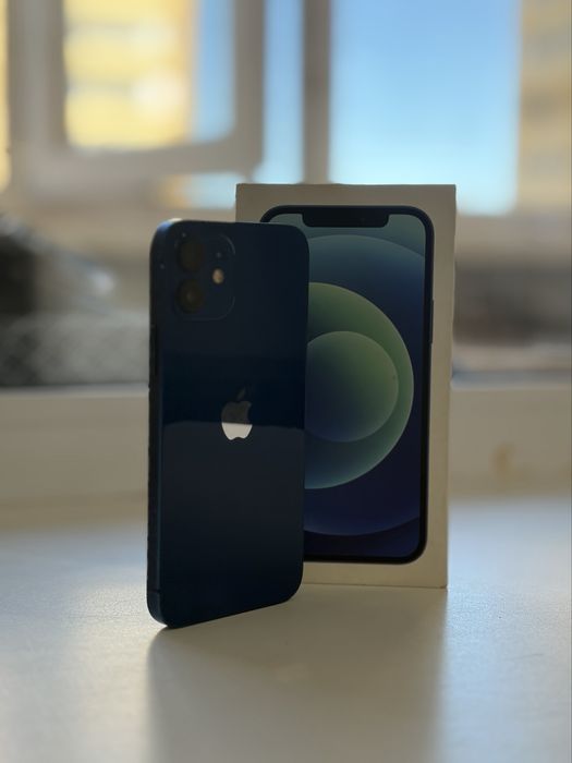 Продам iphone(айфон) 12 в отличном состояние