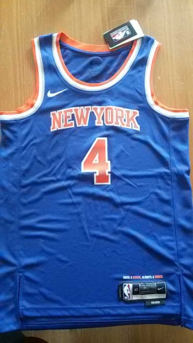 Баскетболен потник на Derrick Rose/New York Knicks.Aвтентичен.Размер S