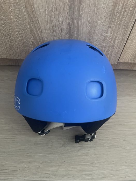 Casca POC schi purtata dar in stare buna.