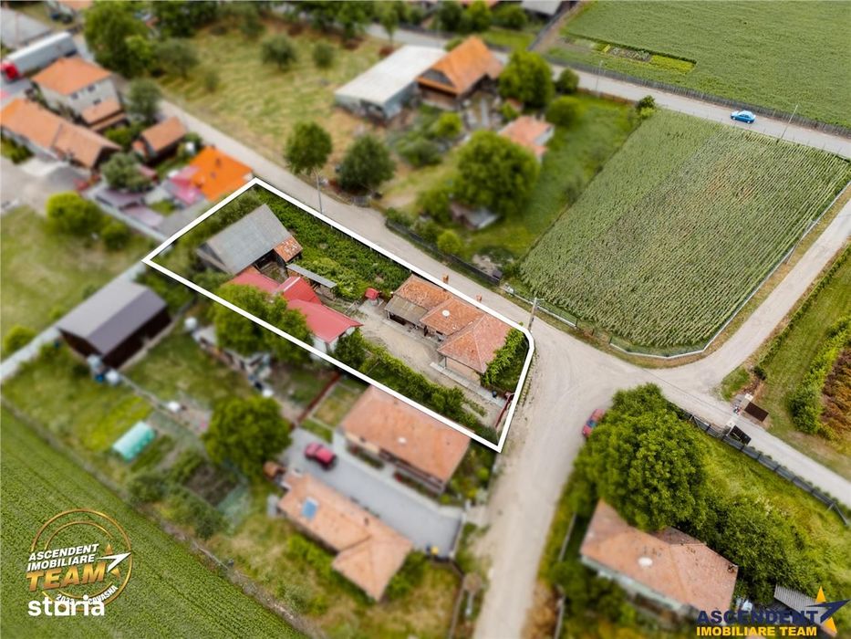 Ansamblu: Casa + atelier + sura + 1.123mp teren,  Sat Lunga, Covasna
