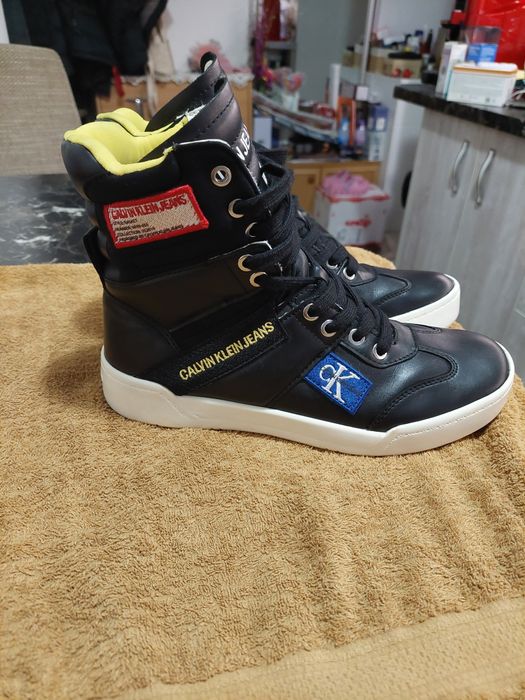 Ghete Calvin Klein nr 37