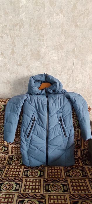 Продам зимние куртки