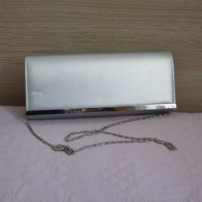 Официален сребрист комплект