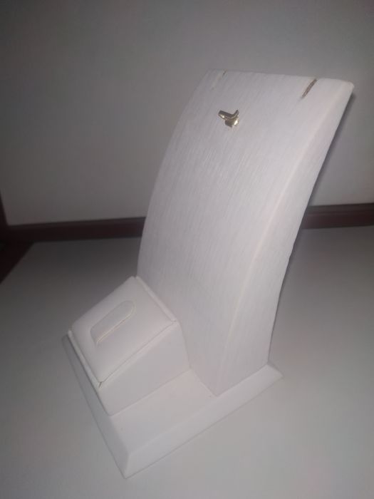 Подставка для ювелирных изделий