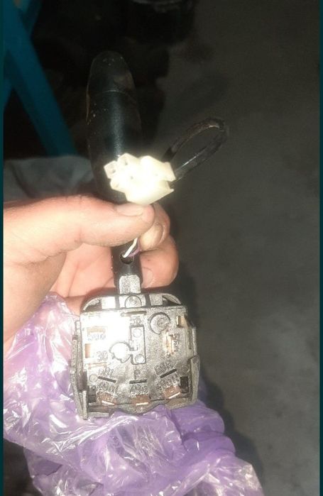 Переключатель поворота новый
