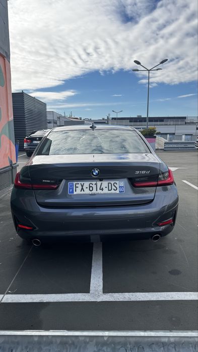BMW Seria 3 2021 — imagine 4
