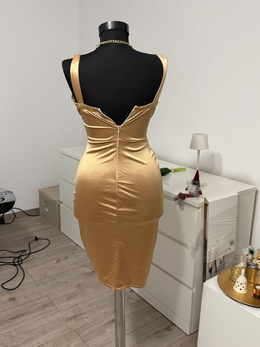 Rochie aurie marime XS superba de ocazie