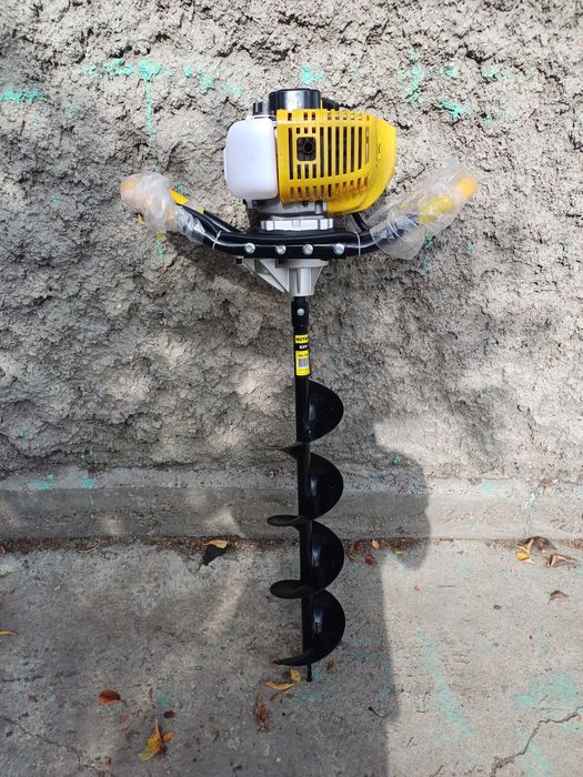 Мотобур с шнеком