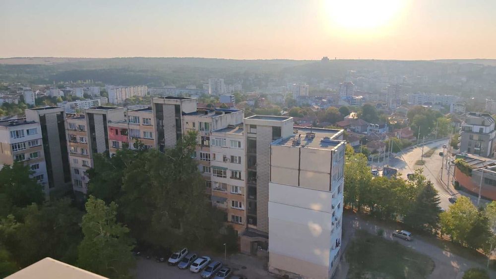 Продава се Двустаен апартамент в Плевен, Дружба 1 - 54 кв.м за 926 €/кв.м - Снимка #2