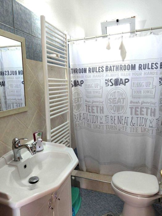 Продава двуетажна къща 92 м2 с двор 400 м2 в Паралия Каряни, Гърция