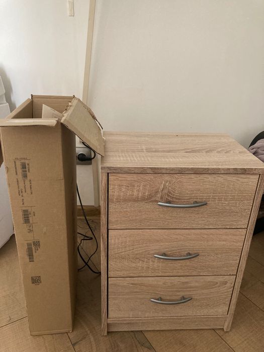 Noptiera Pepe, Momax, nou (asamblat)